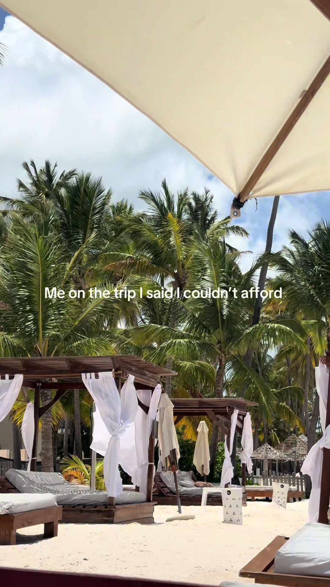 @Your traveling friend ✈️