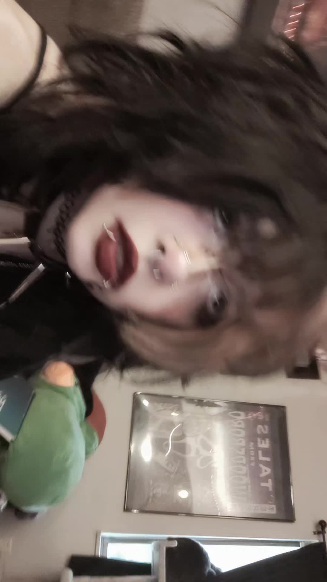 @𝕬𝖘𝖍