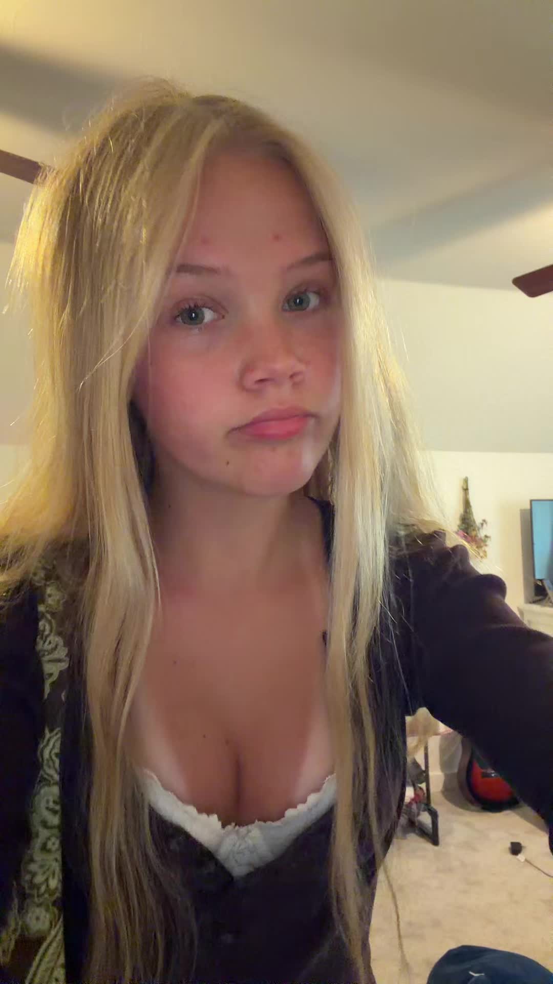 @ellie