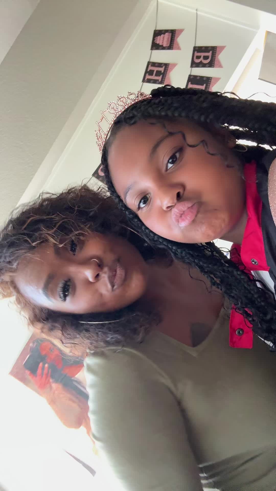 @Niahfaye07