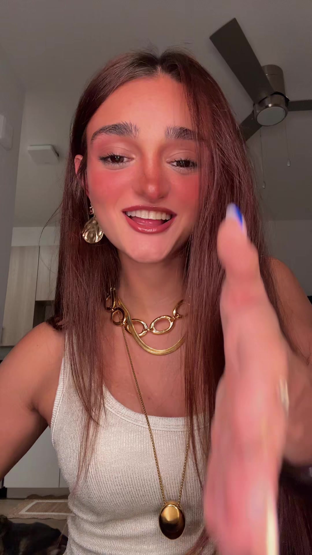 @isabella