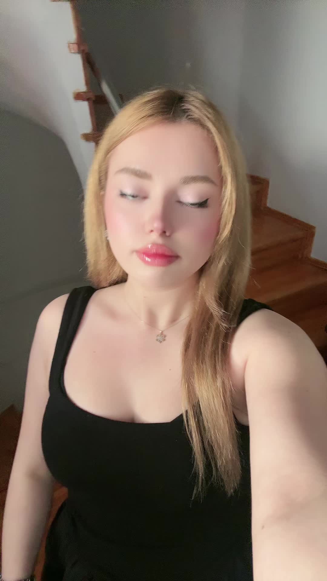 @EE