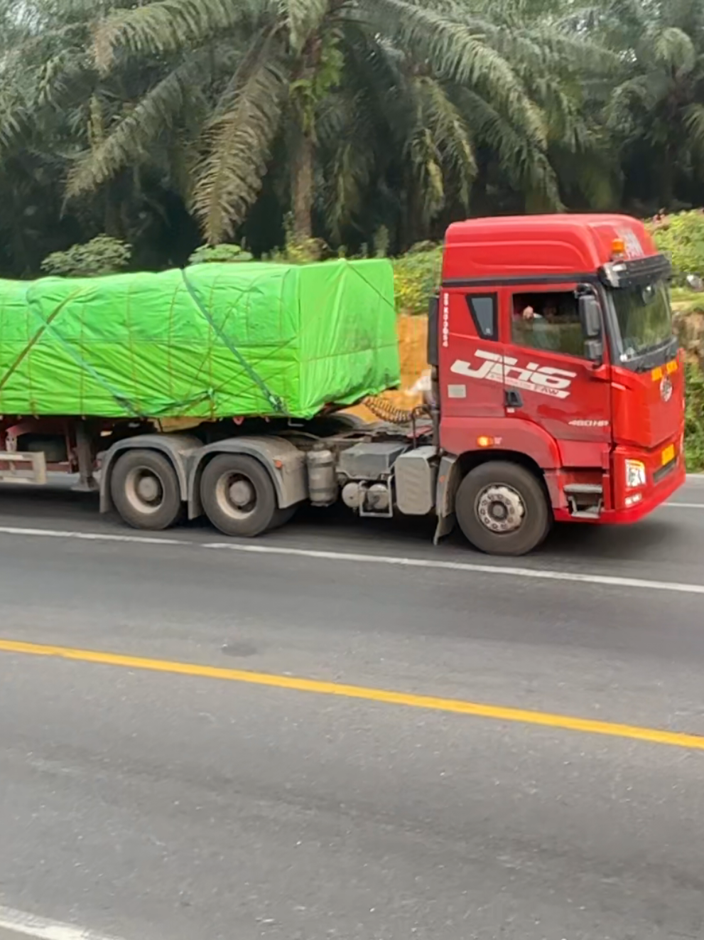 @Bukit Kodok Truck Video