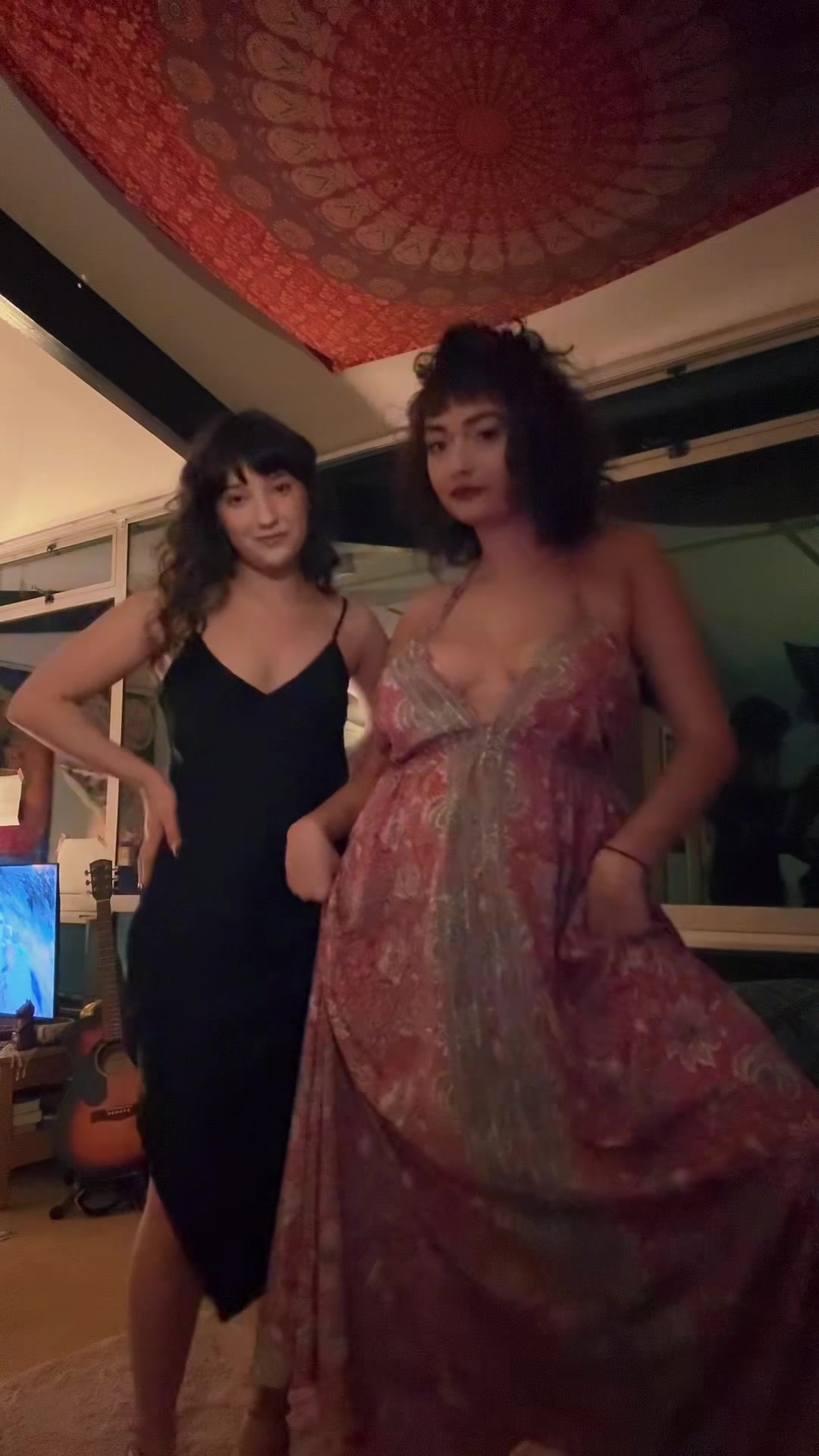@Ella