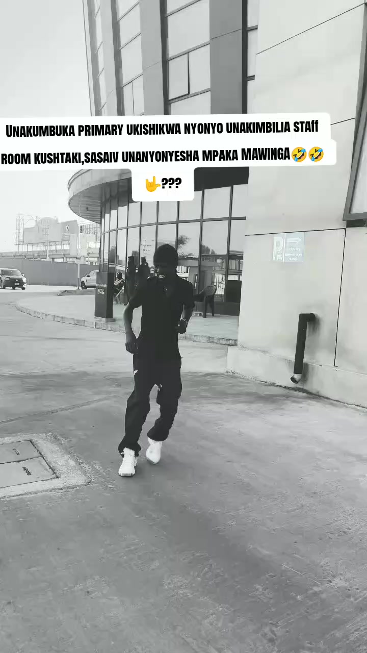 @DEESMILE 🤣🤣