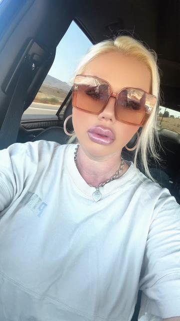 @dddjolie