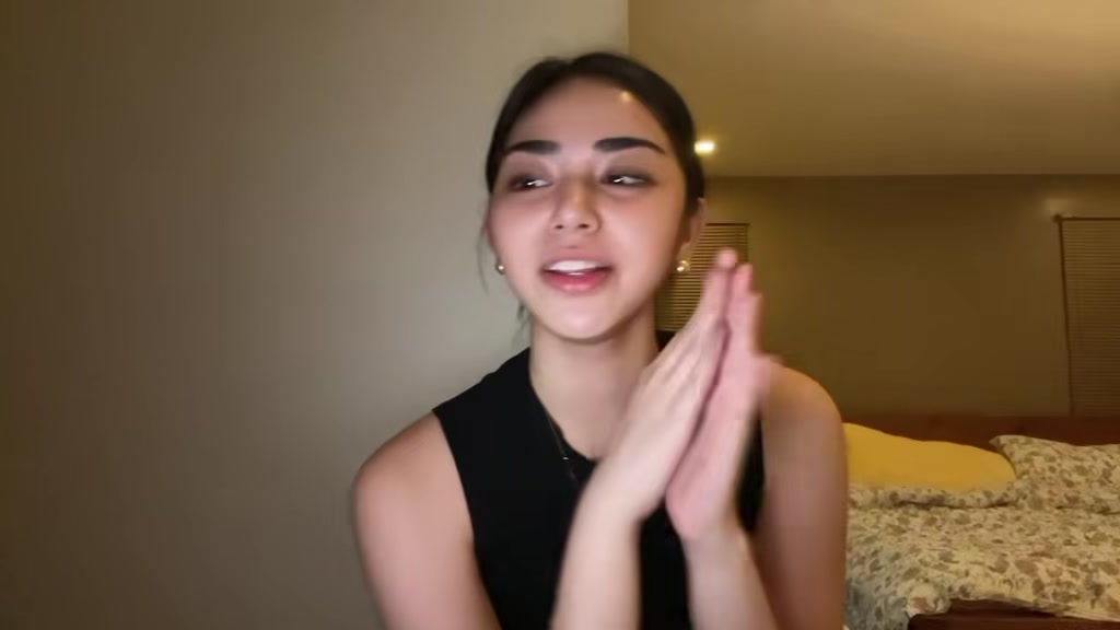 @Laursaur🦖