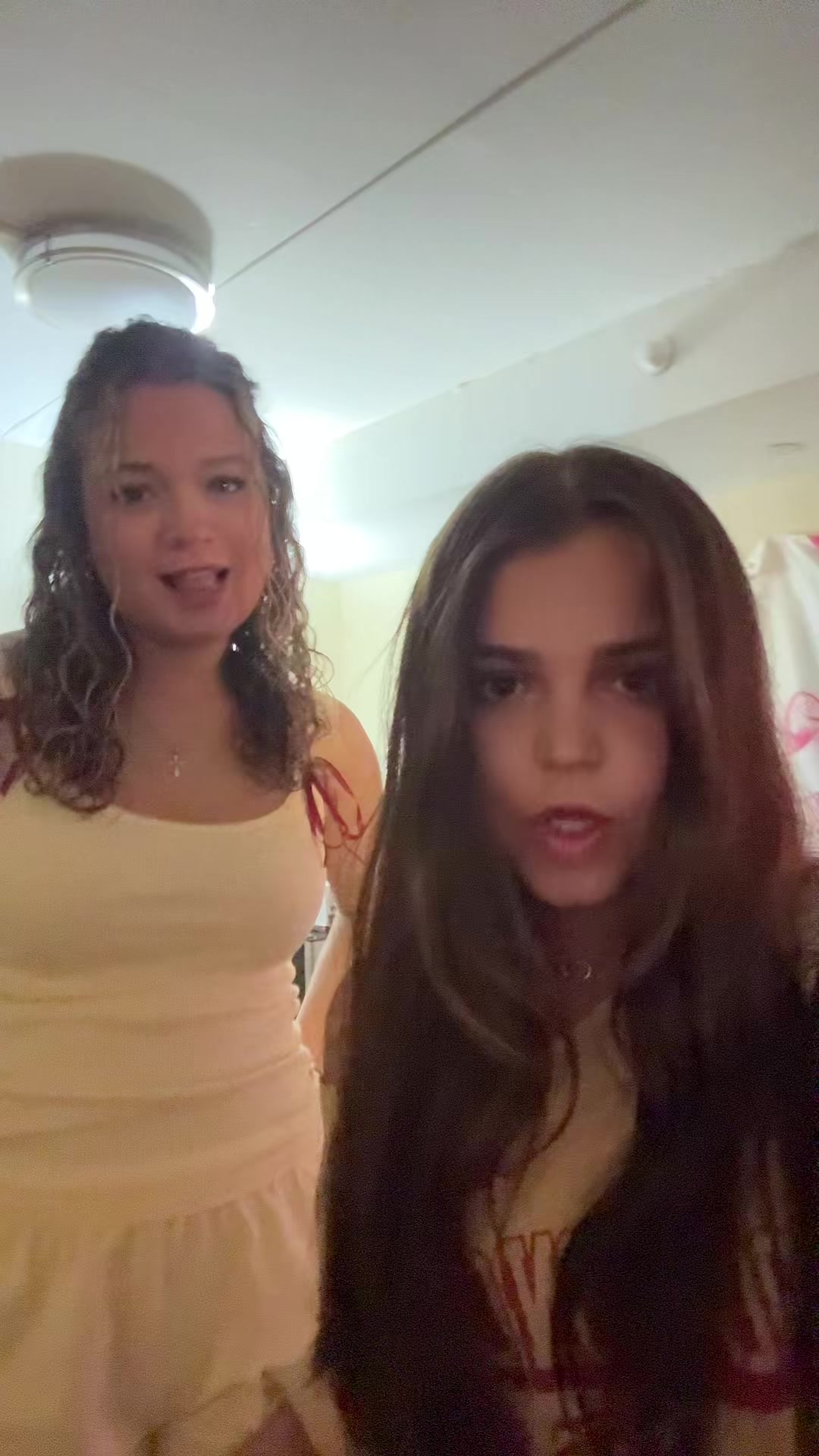 @Ava_Rose123