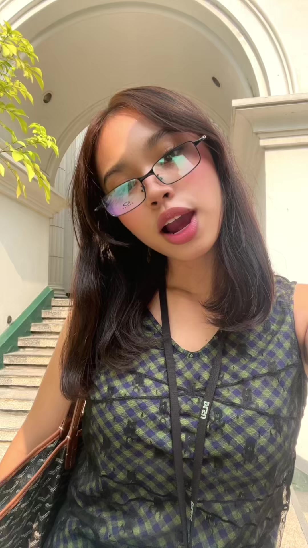 @zi&sup2;
