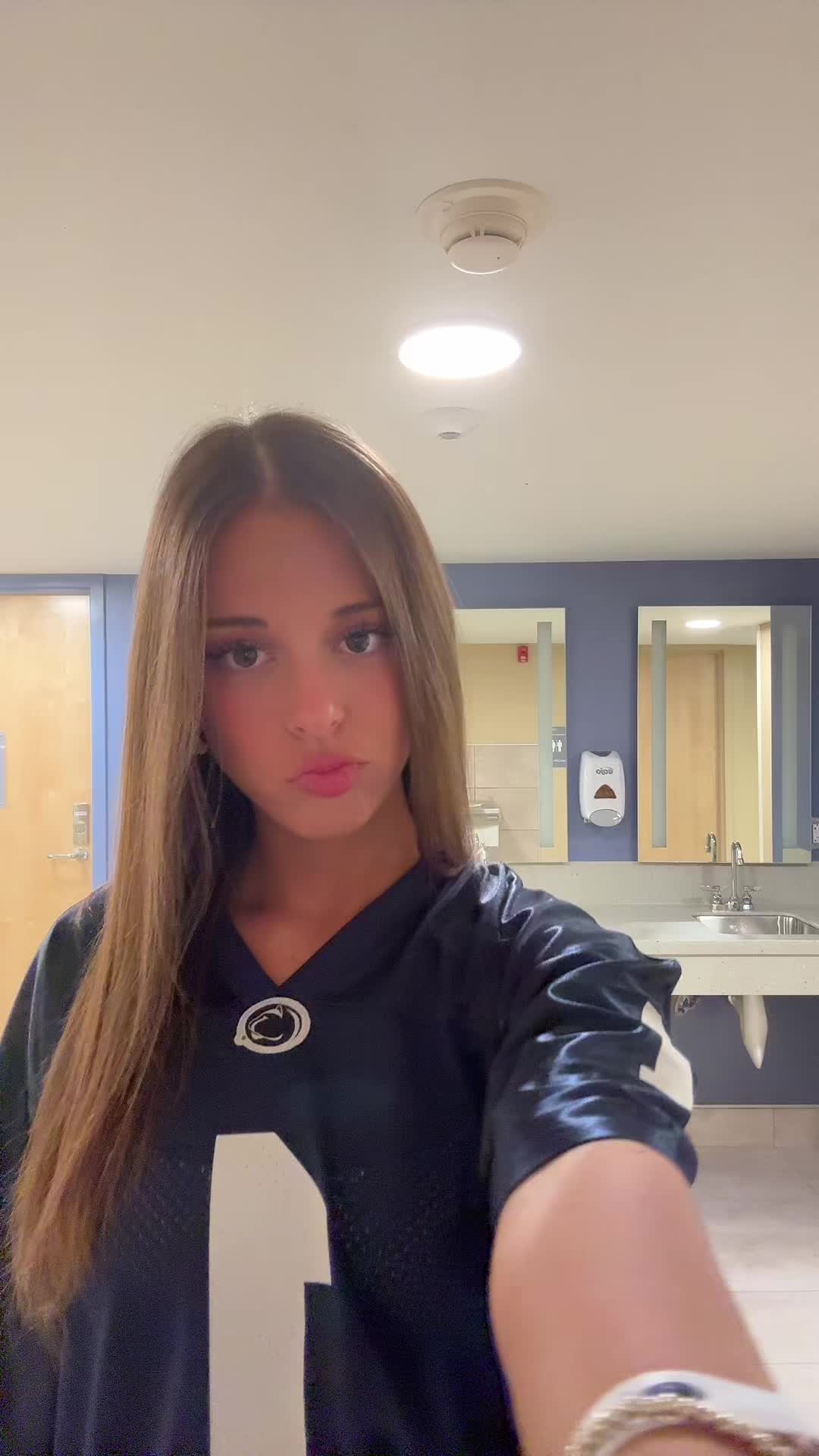 @sofia💖😇