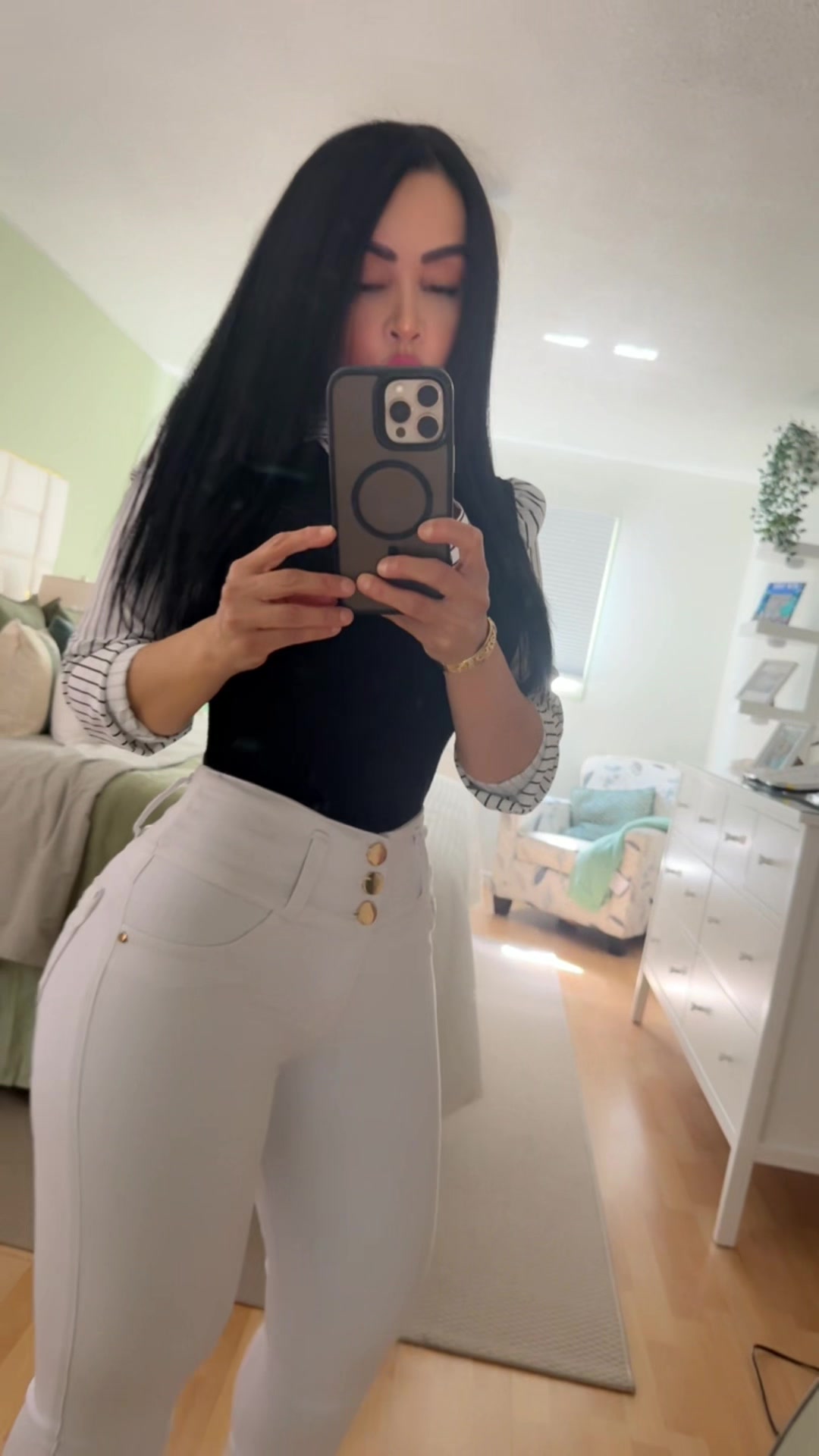@esterhernandez