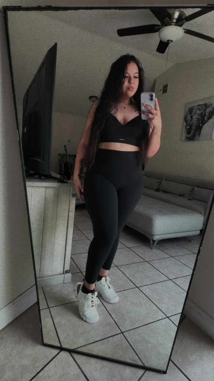 @💰Astrid Flores ♍️🌪️