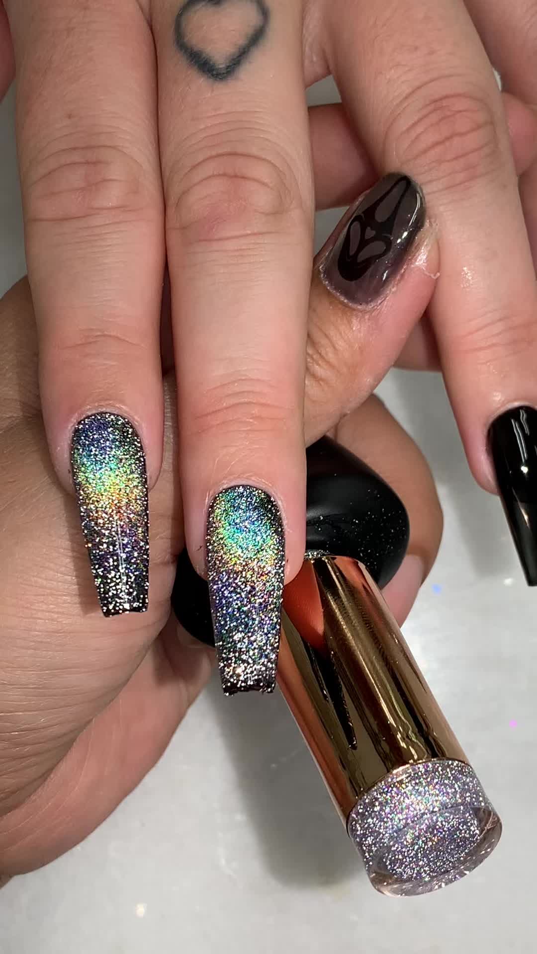 @Riya's Nails