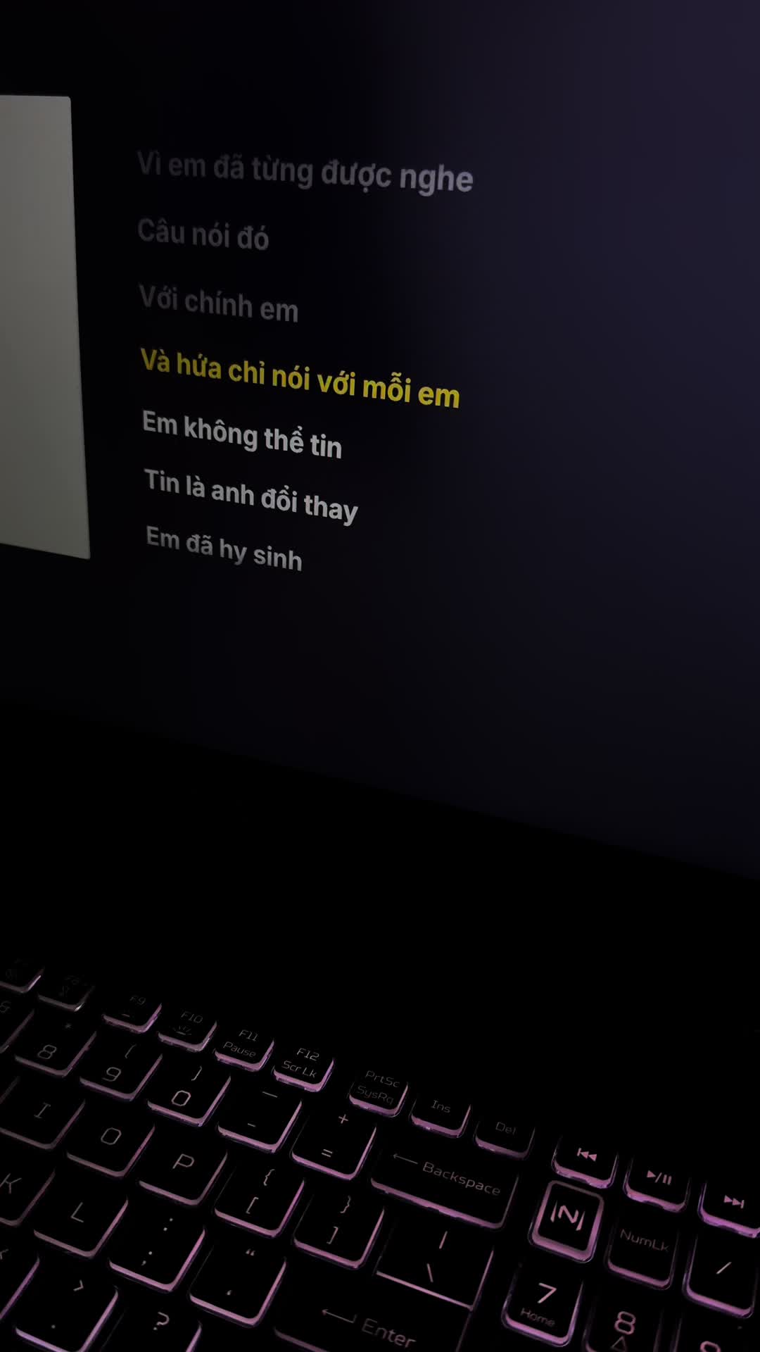 @CHẠM VÀO TIM