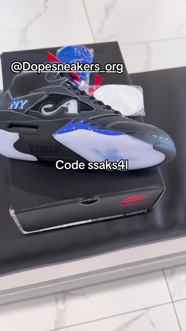 @⃟