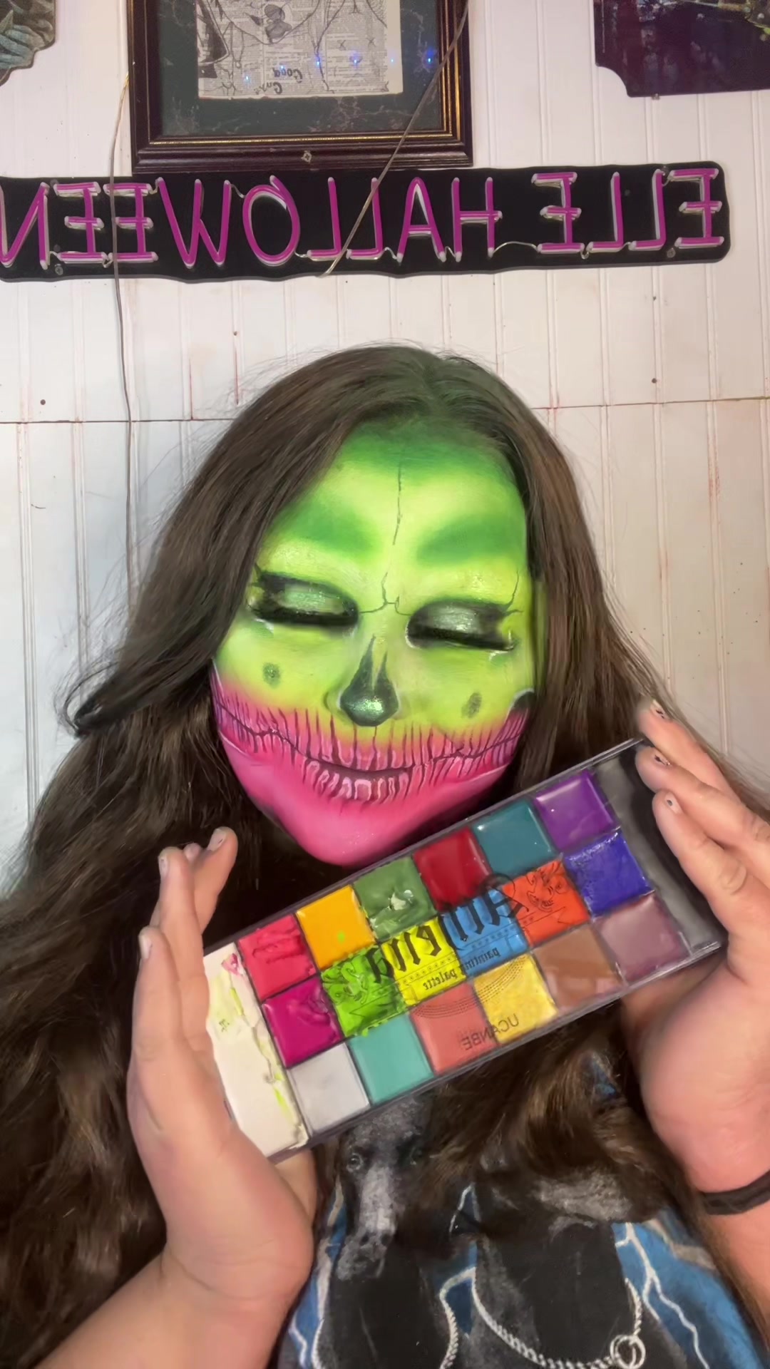 @Ellehalloween