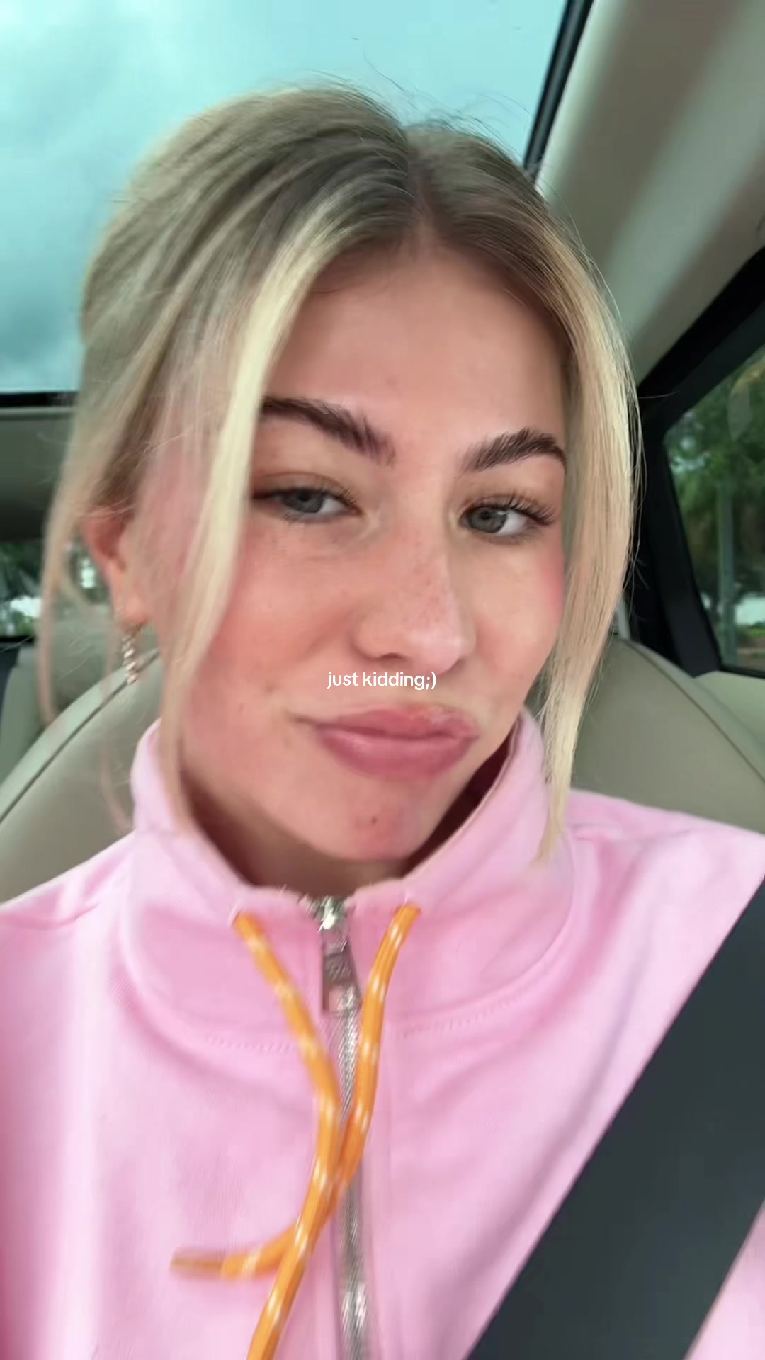 @victoriaurso