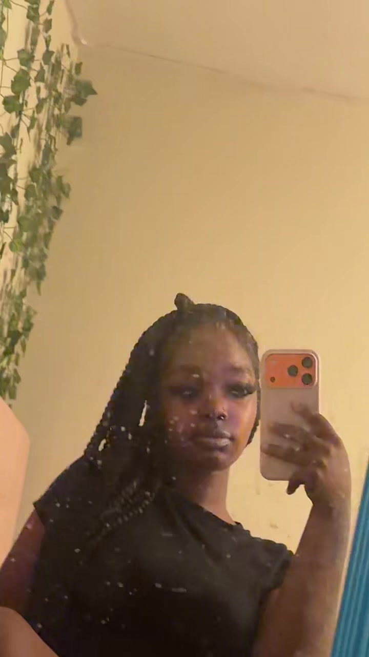 @lovelynii_