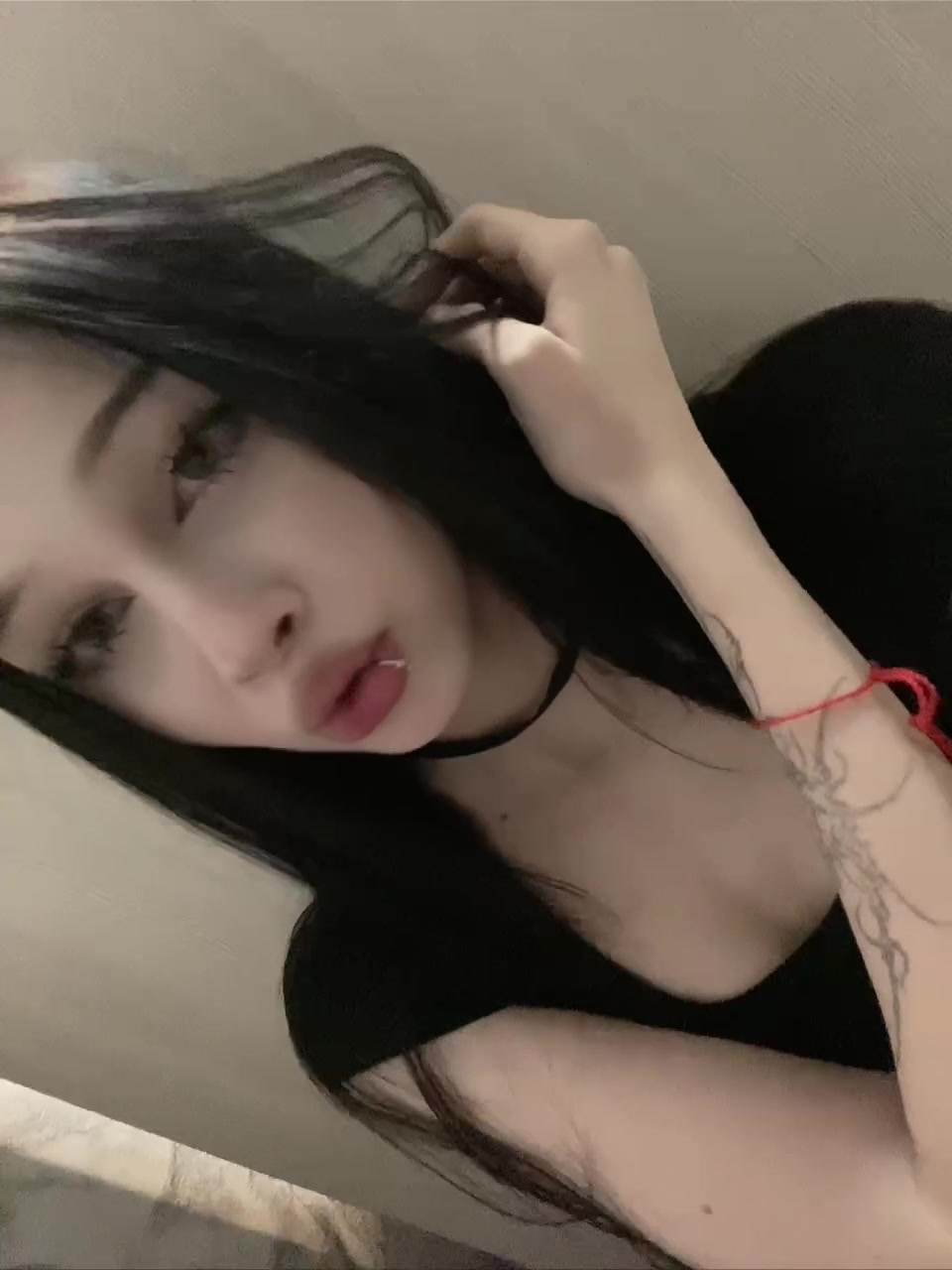 @//