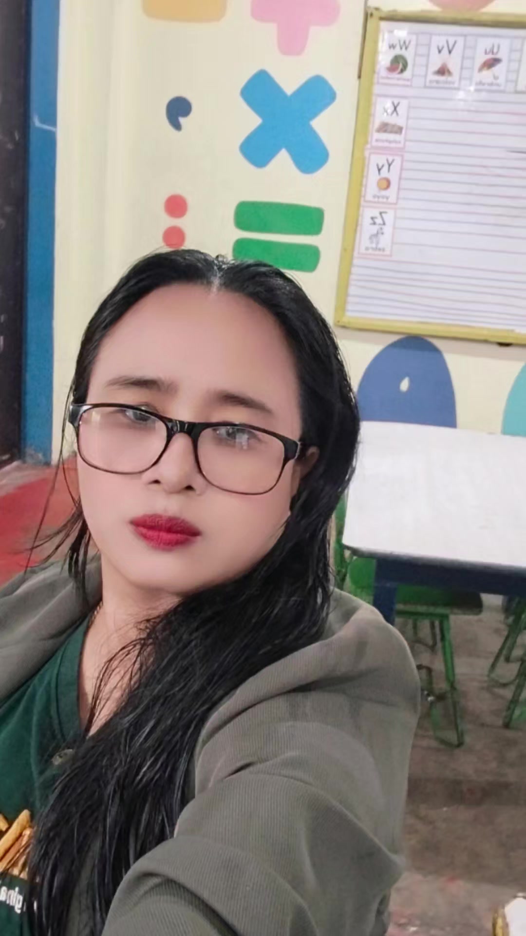 @Hyper_elmz