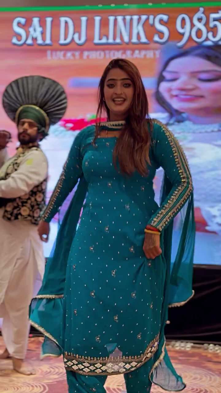 @Aj_Malika011