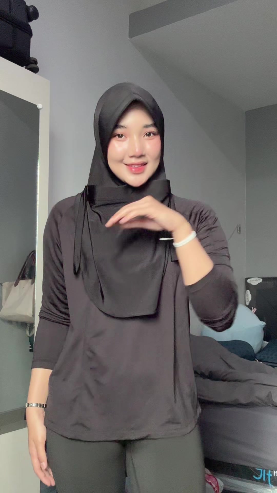 @naila kanaya