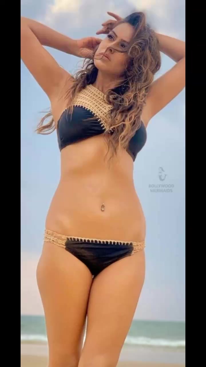 @nia Sharma