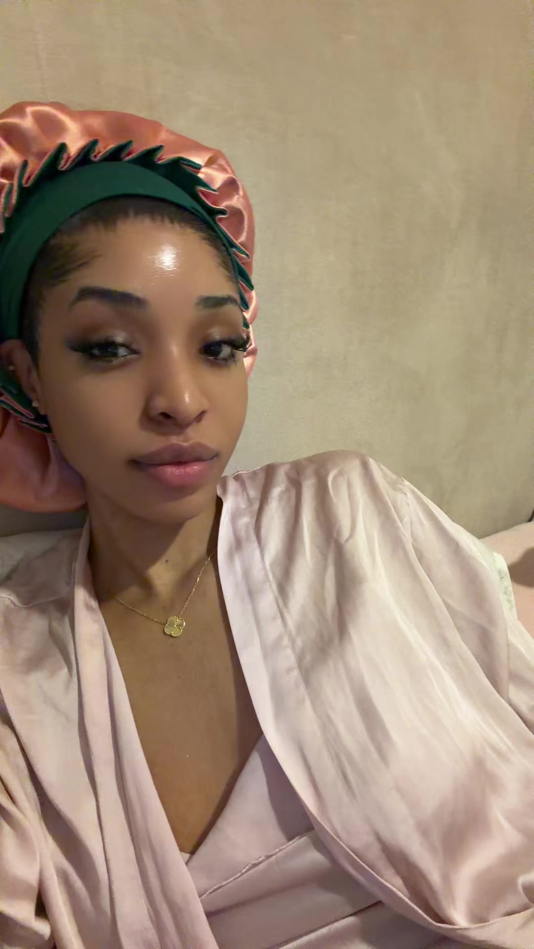 @Riri🦋
