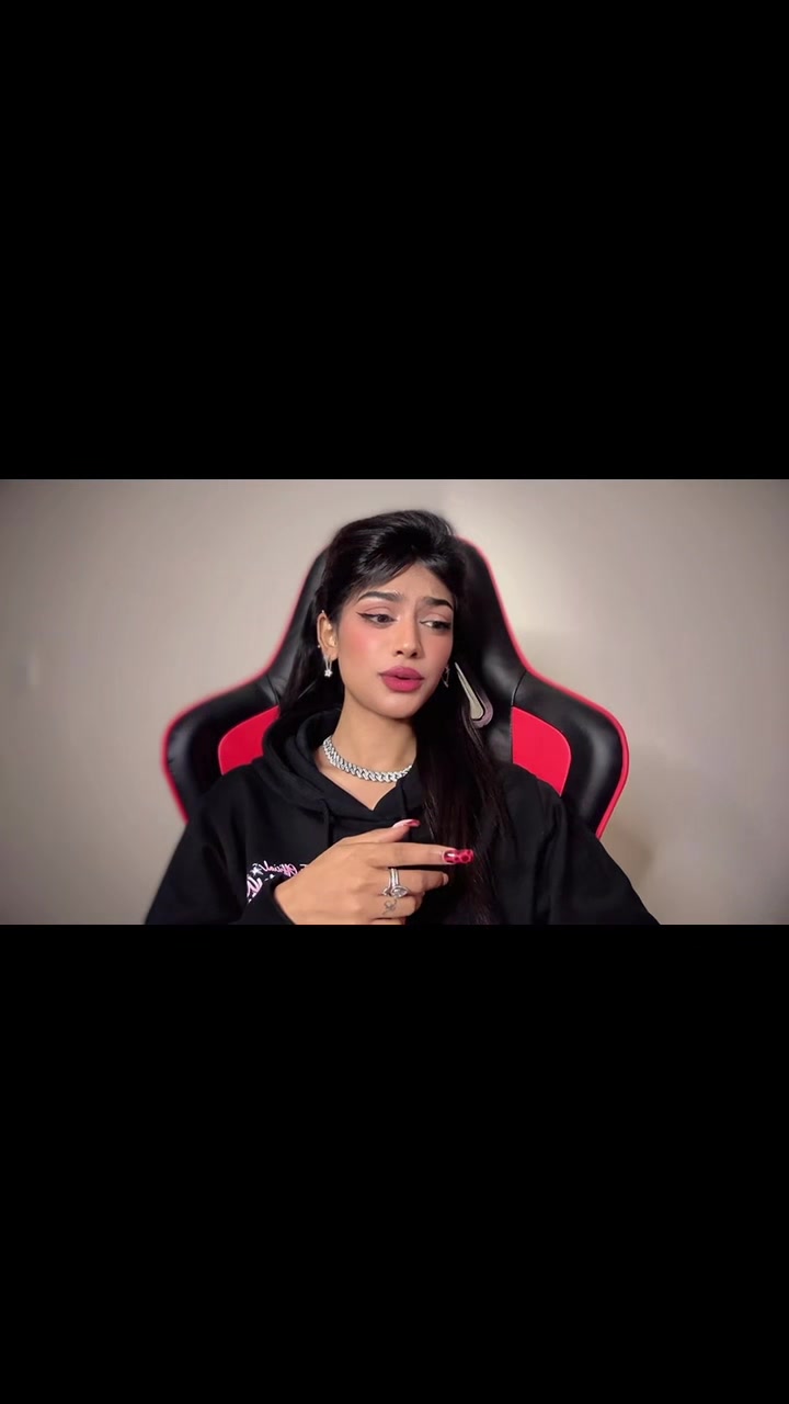 @the_official_haniya