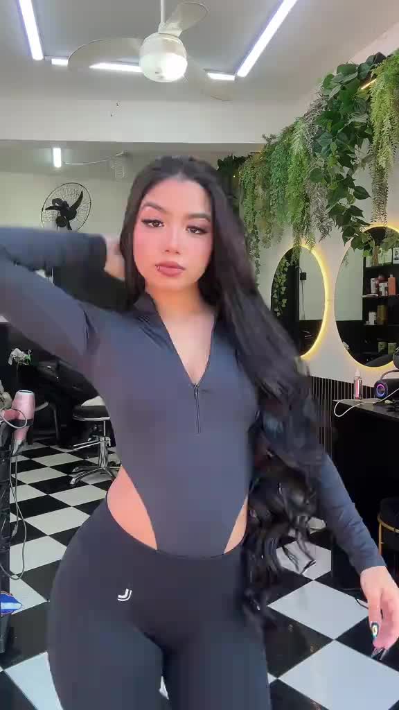 @user28523400258
