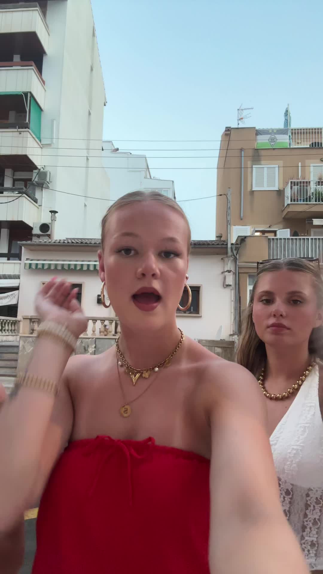 @𝐒𝐚𝐧𝐧𝐞🌞🌺🍸