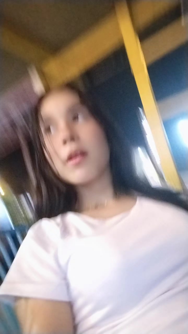 @bella valles