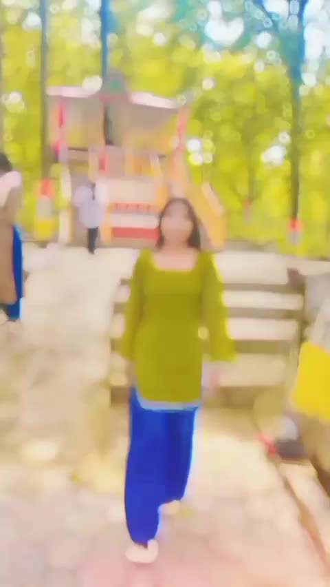 @L̶o̶y̶a̶l̶ ̶g̶i̶r̶l̶