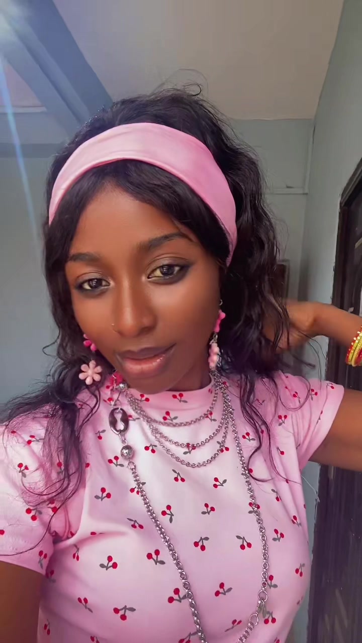 @HAUWAU🇳🇬