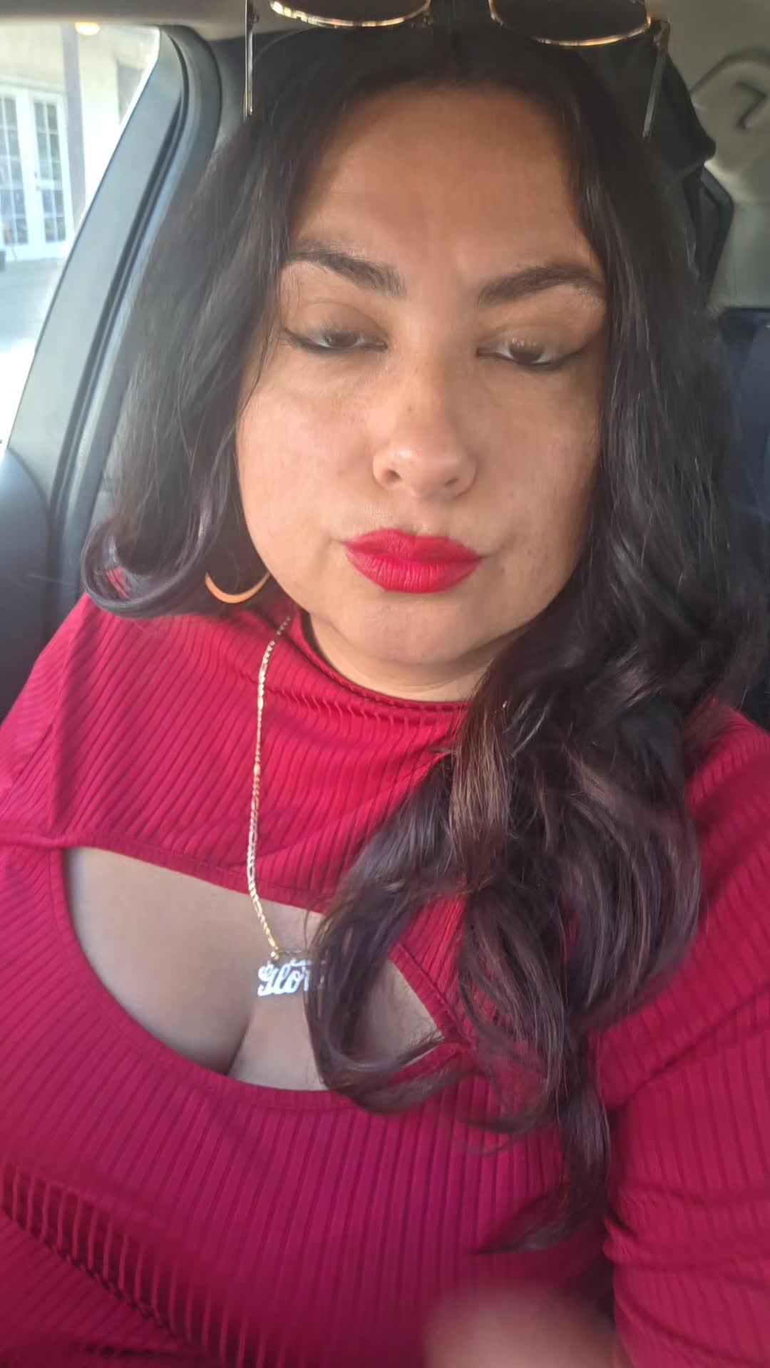 @MALA NI BUENA NI SANTA