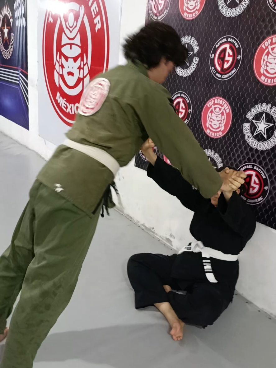 @ZavaletaKickboxing_mma