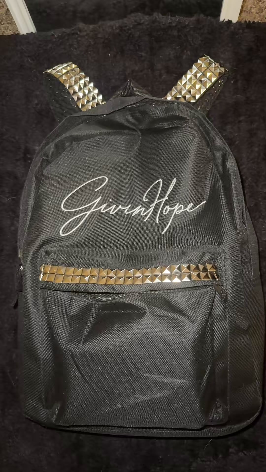 @Givinhopes
