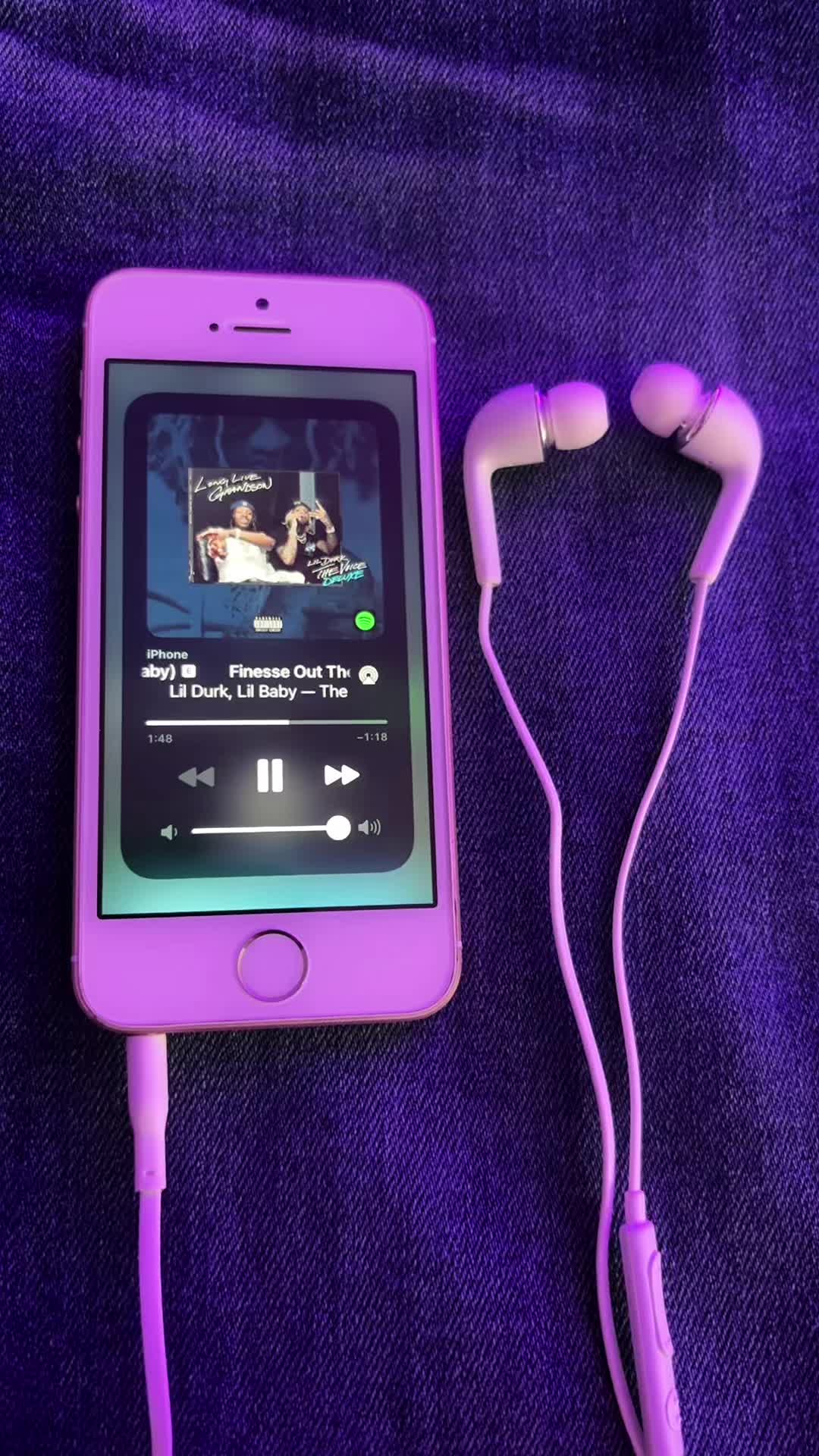 @𖣂