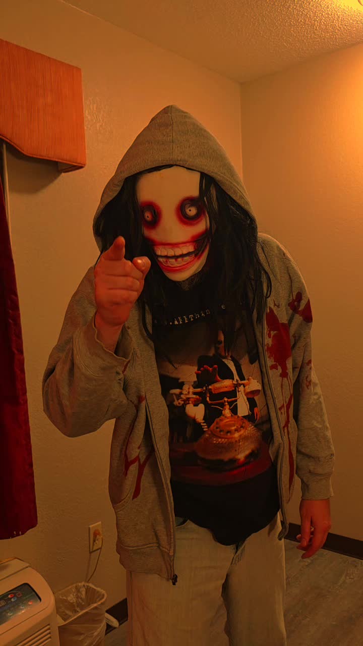 @Horrorqueen87