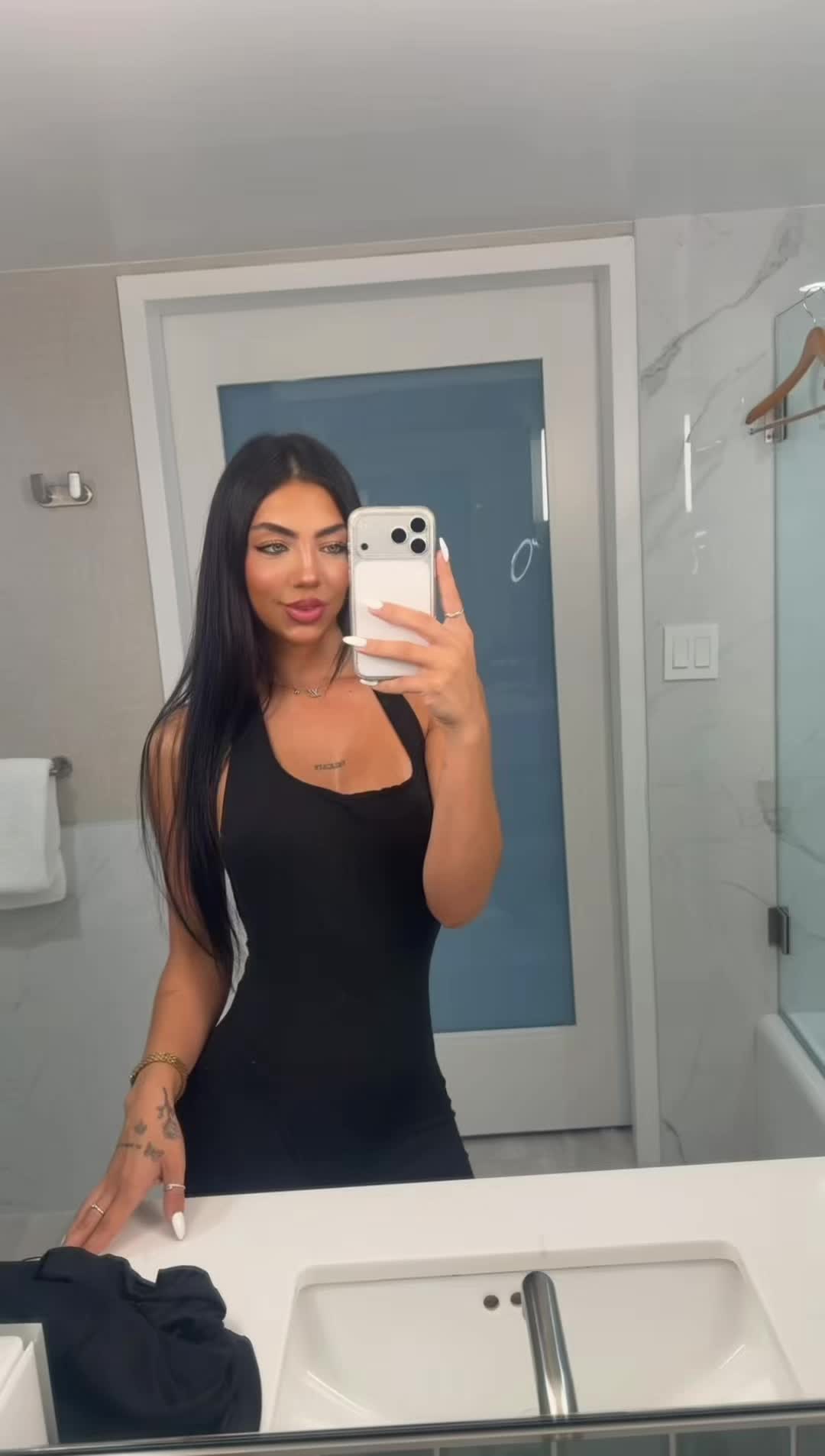 @essence hoffman
