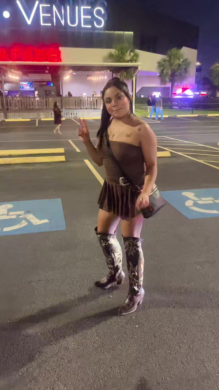 @yoliespinal