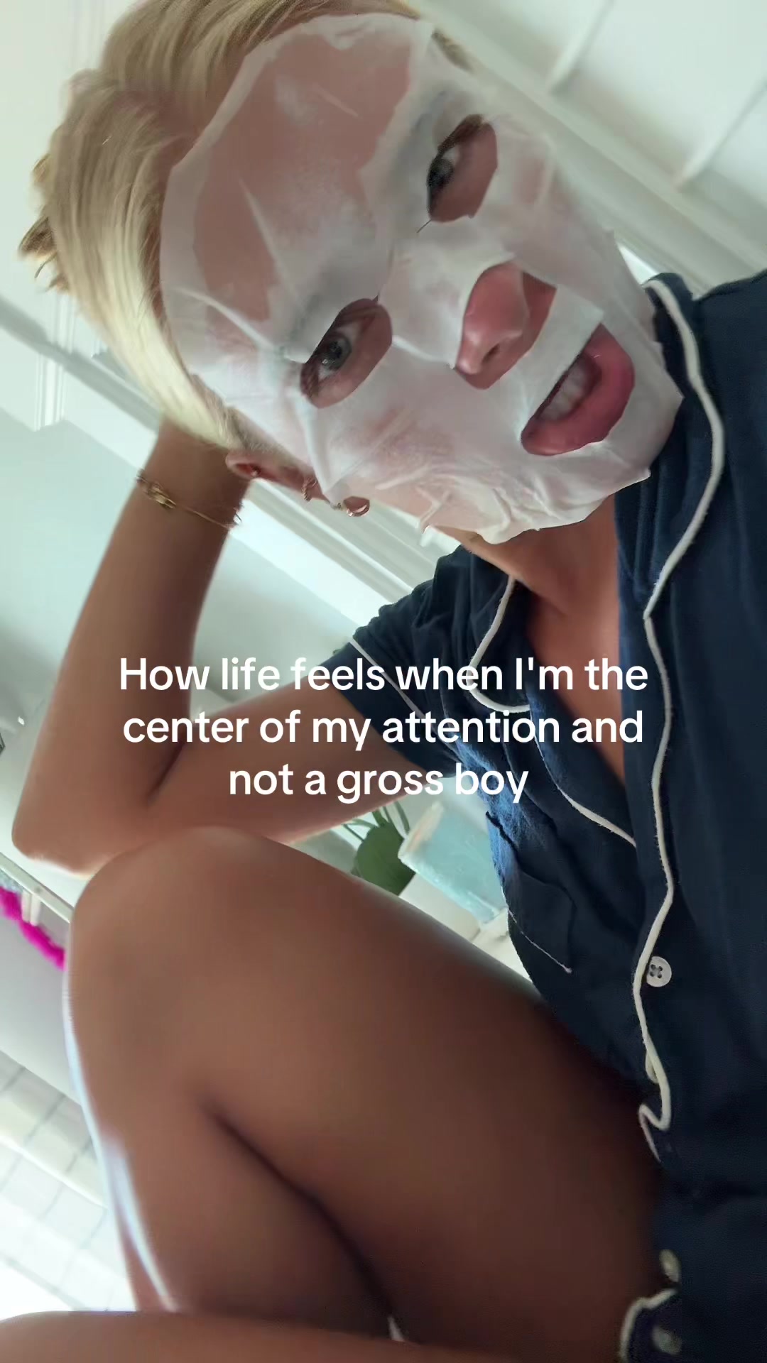 @_whodisdeva_
