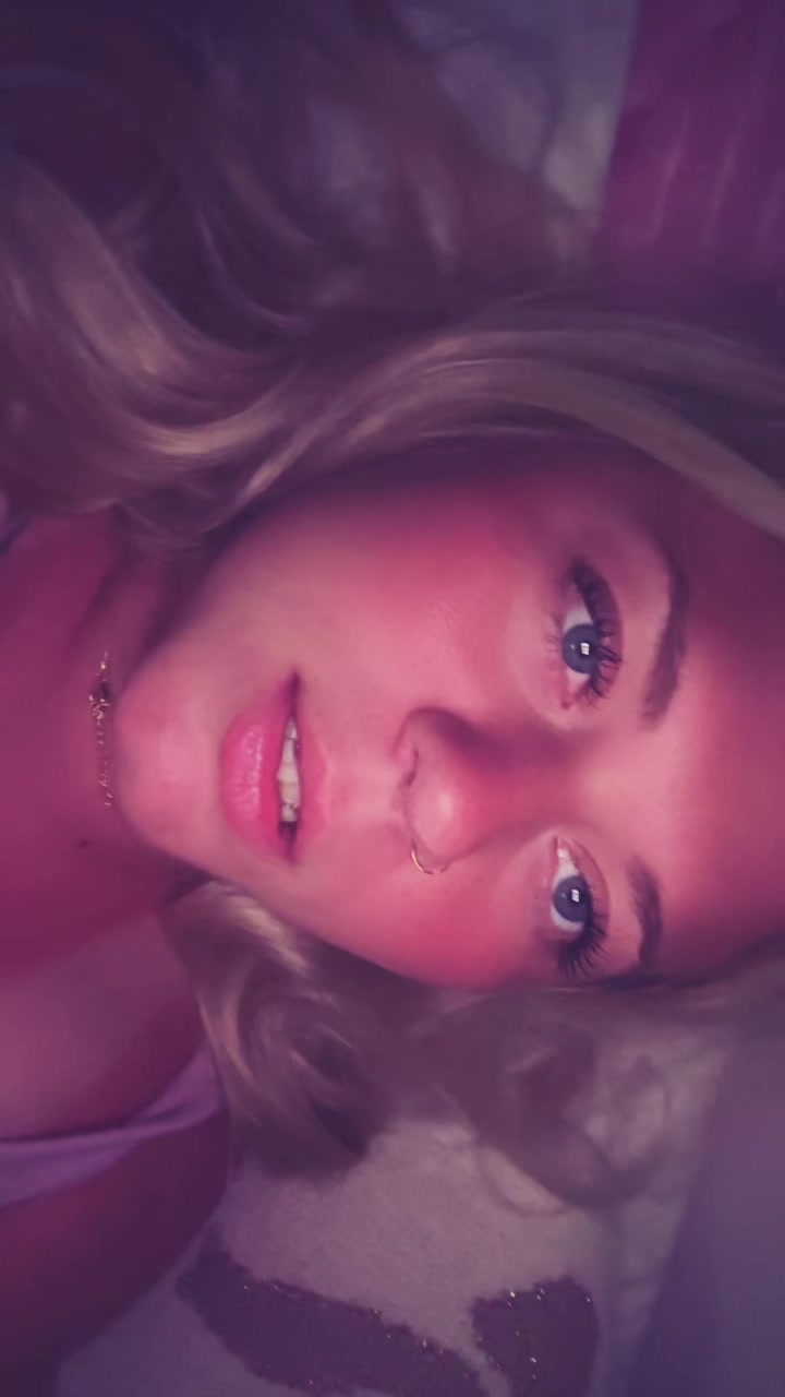 @alexalee2