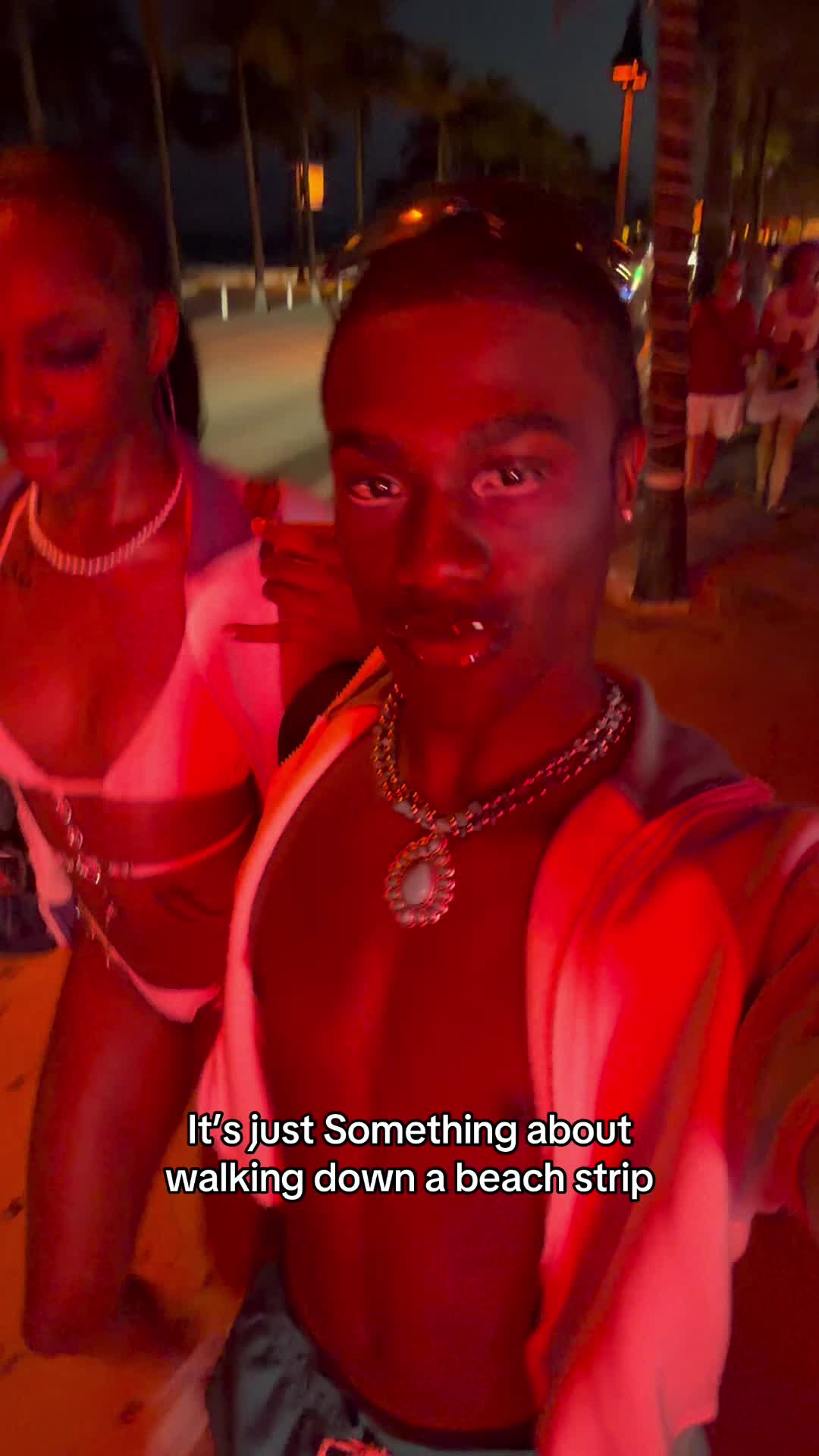 @FlamingoLife🦩