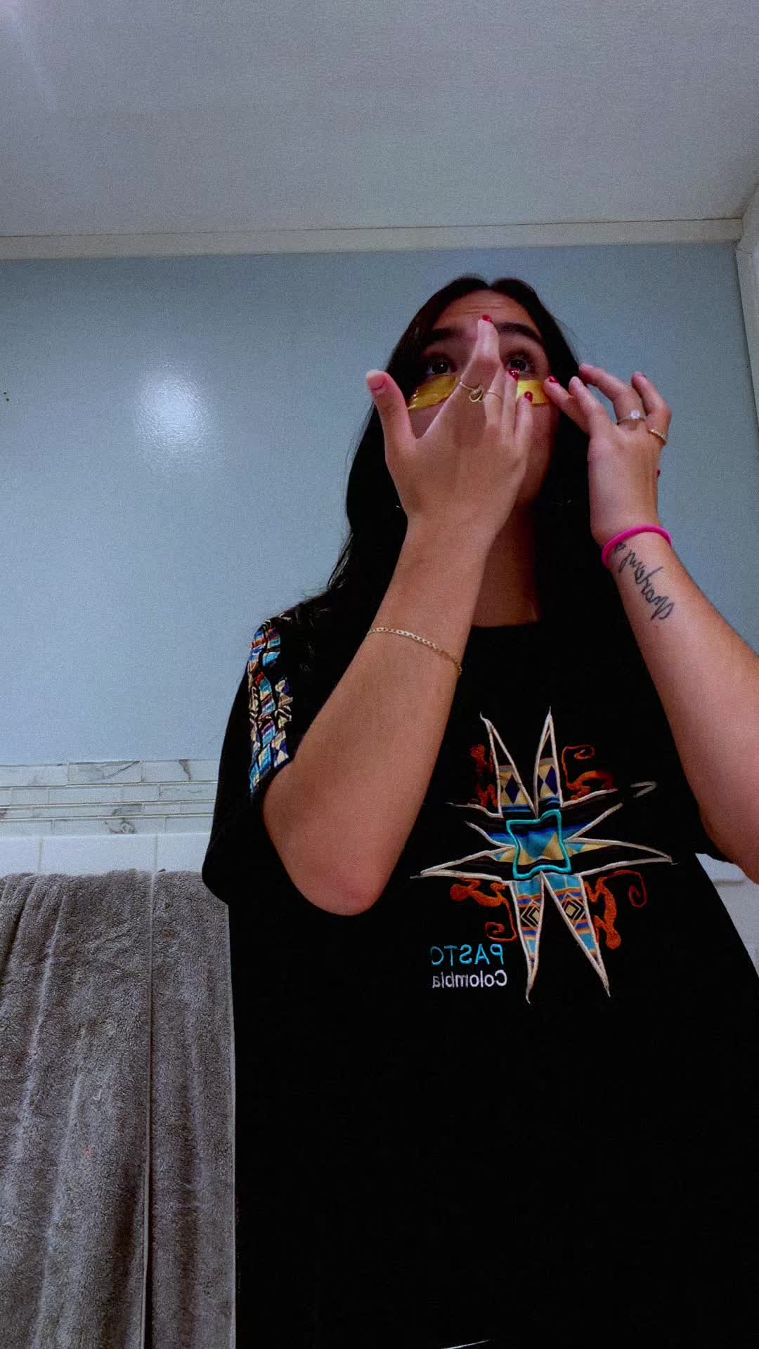 @M_🦦