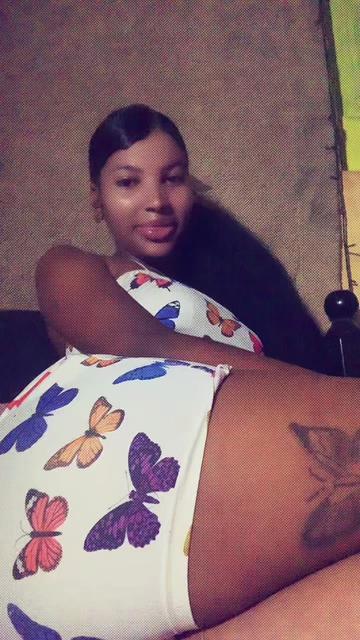 @redz.delilah