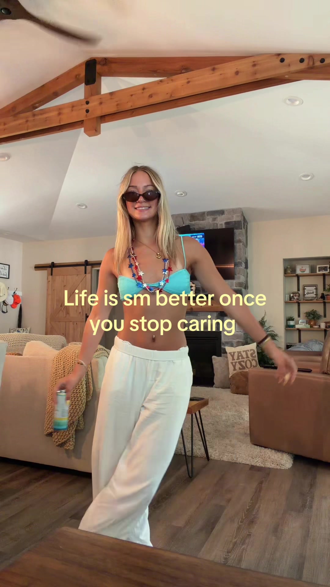 @caitlynnavery