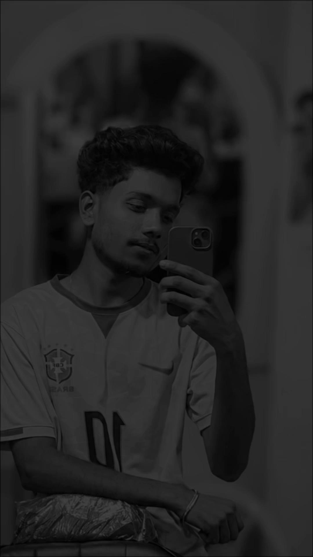 @M >🕷️