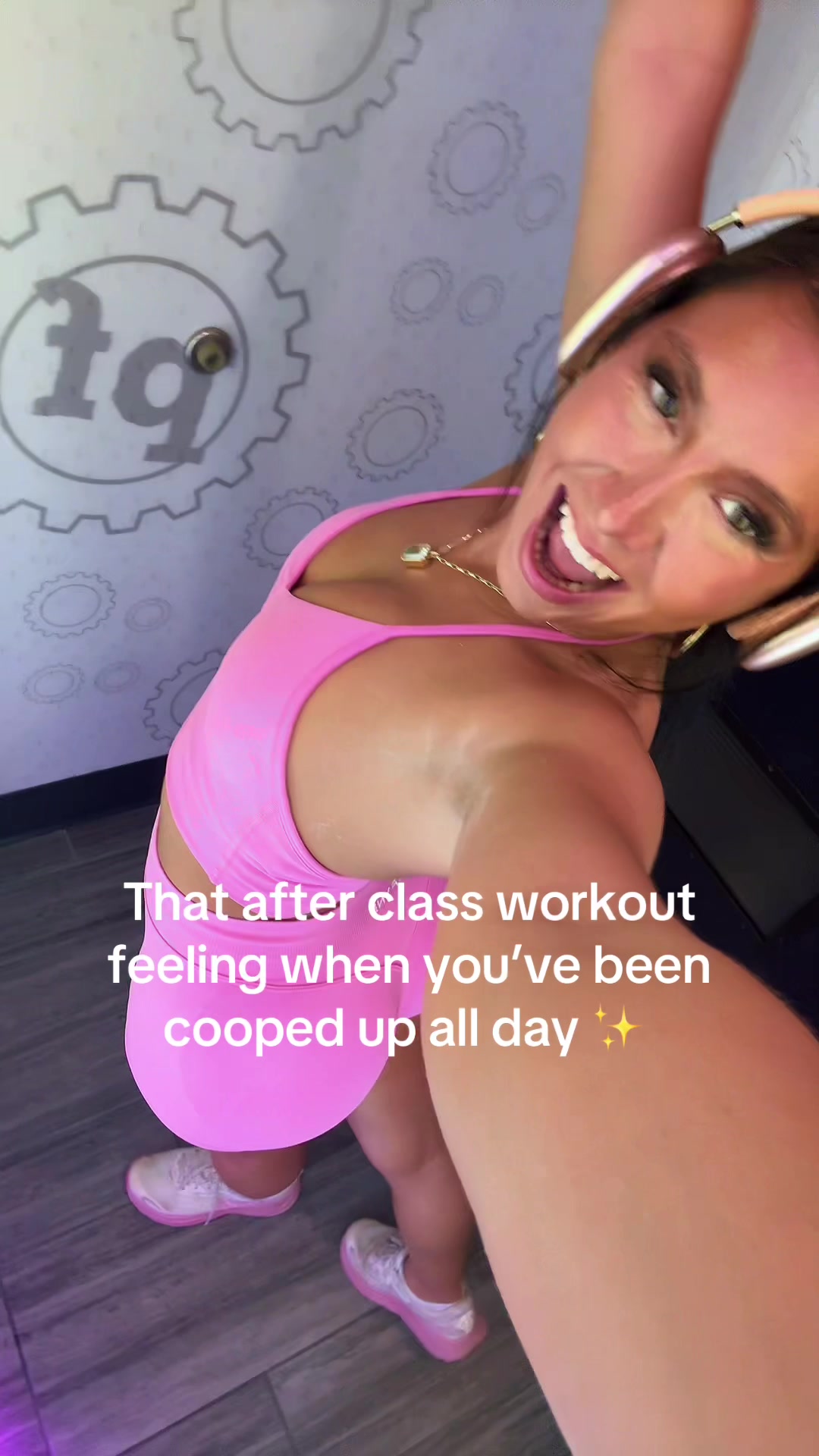@ariana_jolie13