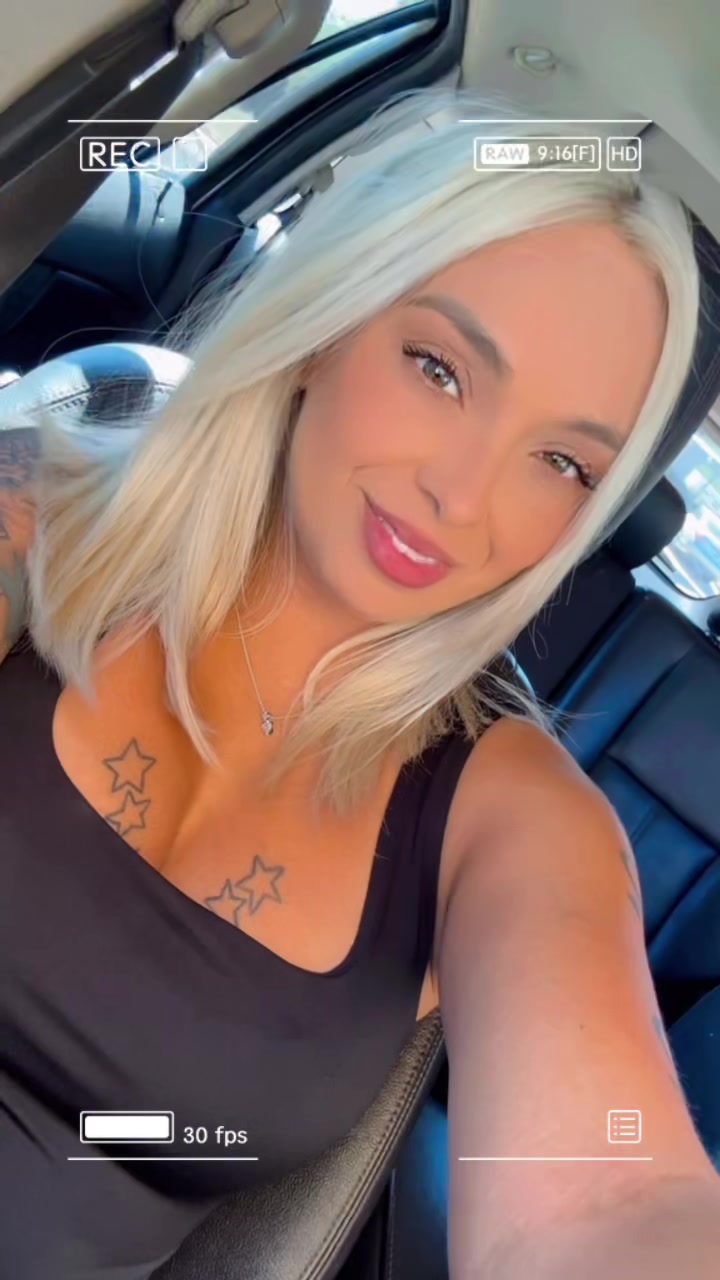 @Anayabeauty